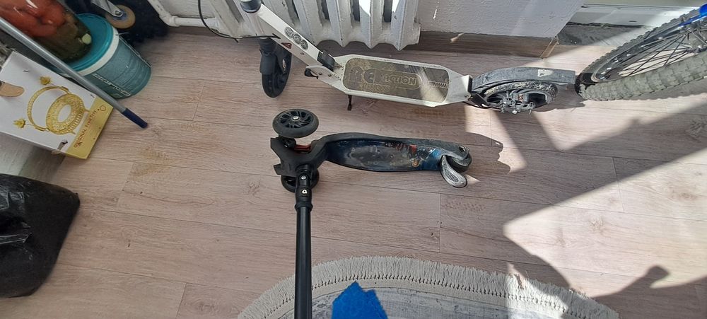 Продам Самокаты 2 штуки