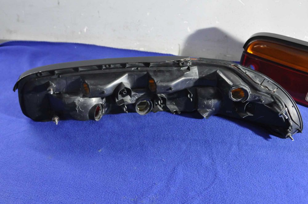 Стоп сигнал Toyota Soarer