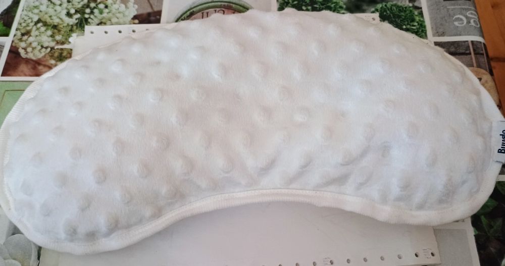 Бебешка възглавница против колики марка Buude и укрепваща  възглавница