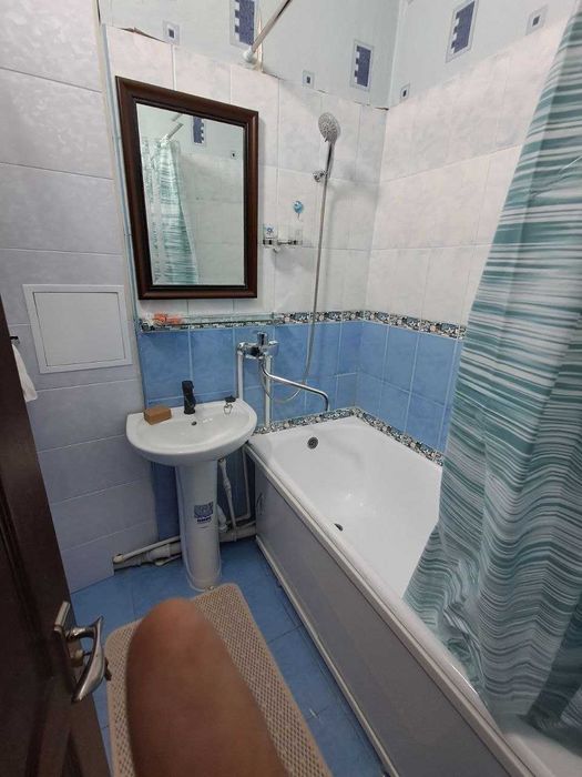 Продам 2 ком на Миробаде /  Загс        036*