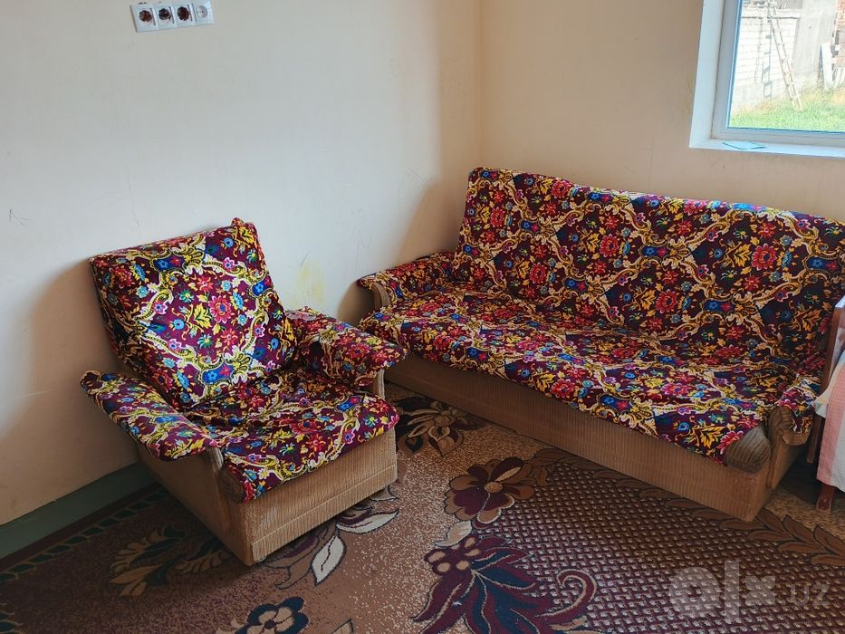 Divan kreslo sotiladi. Divan ochiladi kalavatam boʻladi