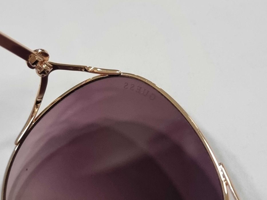 Дамски слънчеви очила Guess