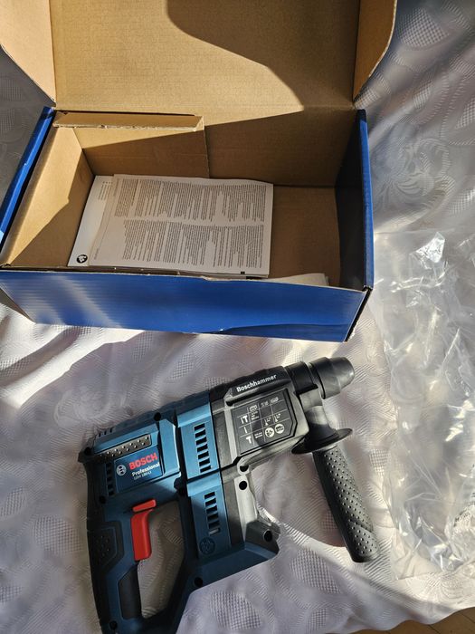 Bosch перфоратор 18v