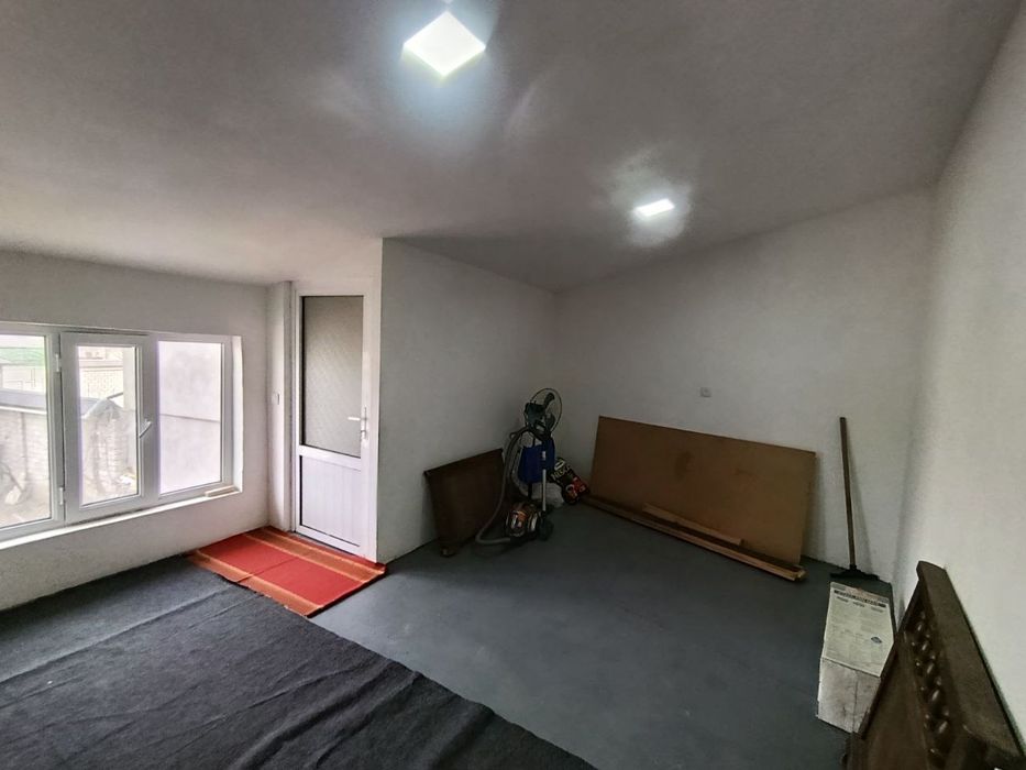 Hovli sotiladi 4sotixli