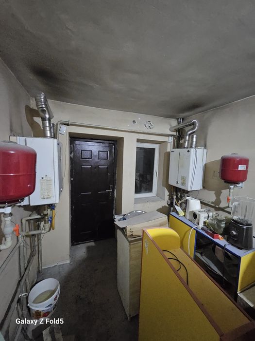 Продам настенную печку 250 кв