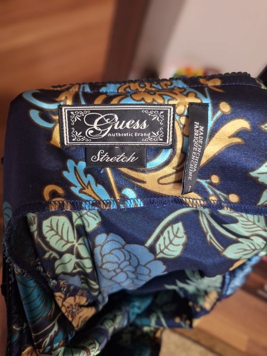 Дрехи на Guess, Zara, LOUCHE