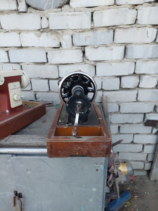 Продам швейные машины.