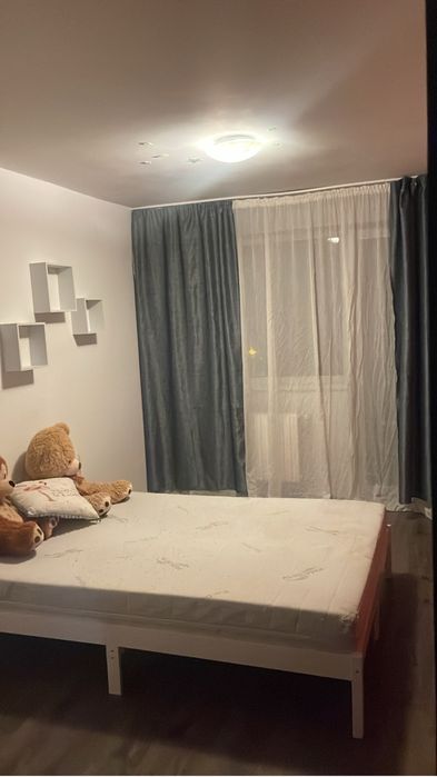 Închiriez apartament 3 camere decomandat – Tomis Nord | 80 mp | Centrală proprie | Disponibil imediat