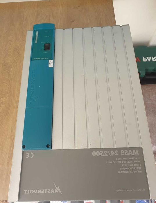 Invertor profesional solar pentru Autorulota/Ambarcatiuni/Hibrid/Offgrid 24V si 48V