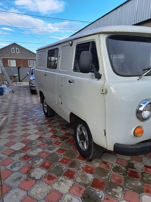 Продам УАЗ 3741/буханка/1997г.в.