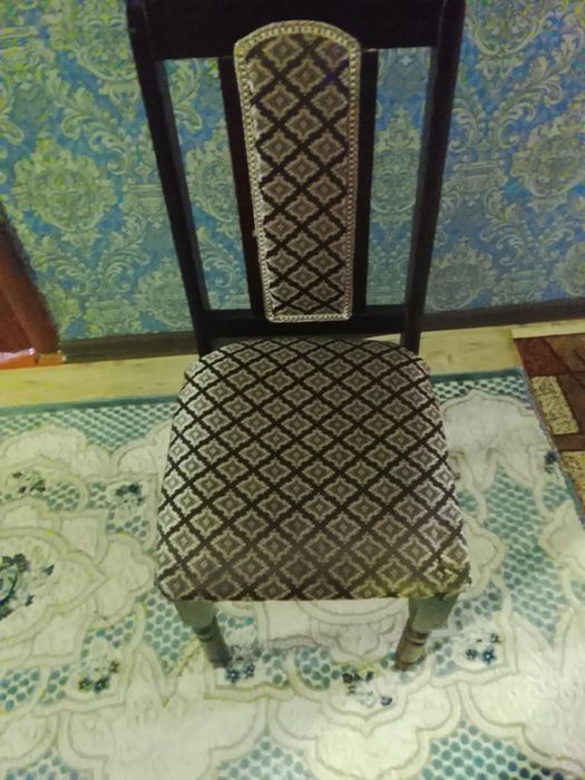 Продам Стол со стульями