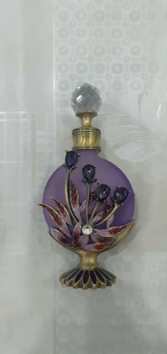 Премиум сифатли атир  оригинал духи 20 мл ва кумуш узук сотилади