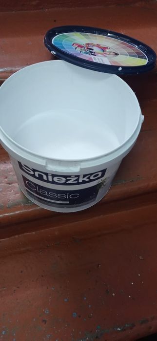 Продам остаток водоэмульсионной краски 6 литров