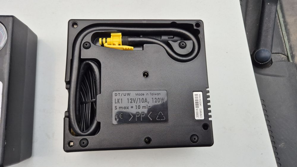 Оригинален НОВ компресор за гуми Мерцедес  180w Mercedes