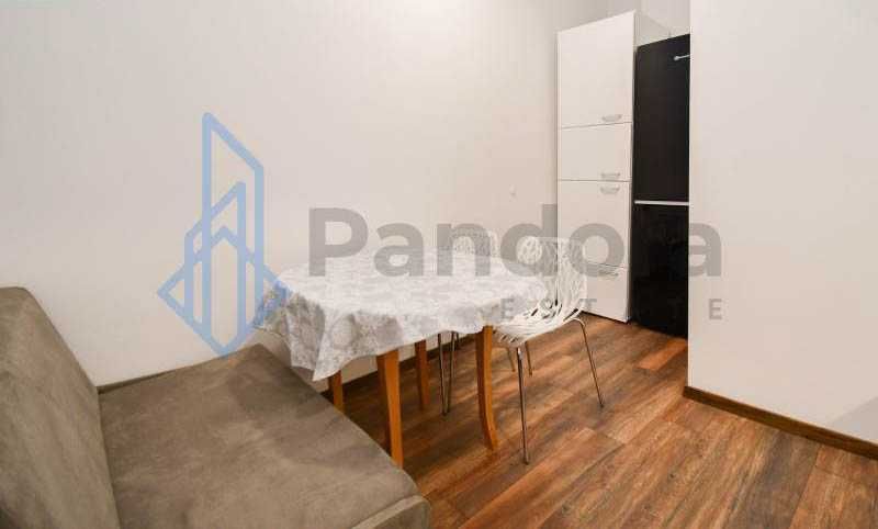 Двустаен апартамент под наем в Центъра