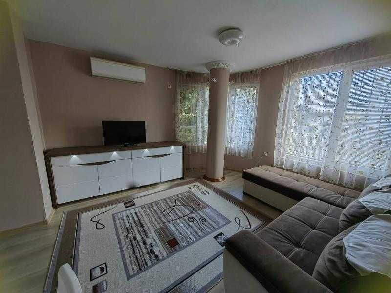 Слънчев и много уютен апартамент в Славейков!