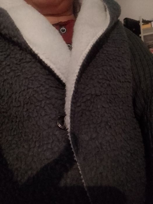 Продам кофту теплую
