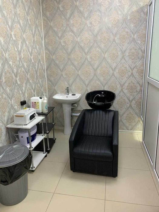 Сдам маникюрные  места