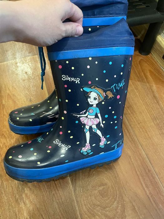 Резиновые сапоги на девочку