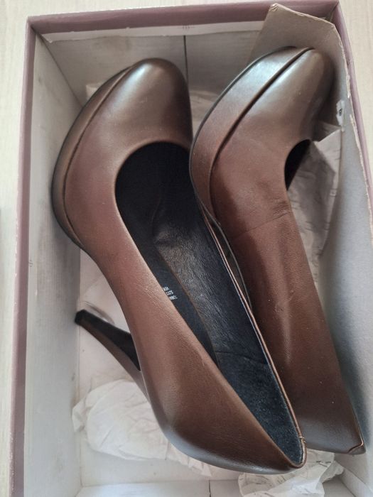 Дамски обувки с ток