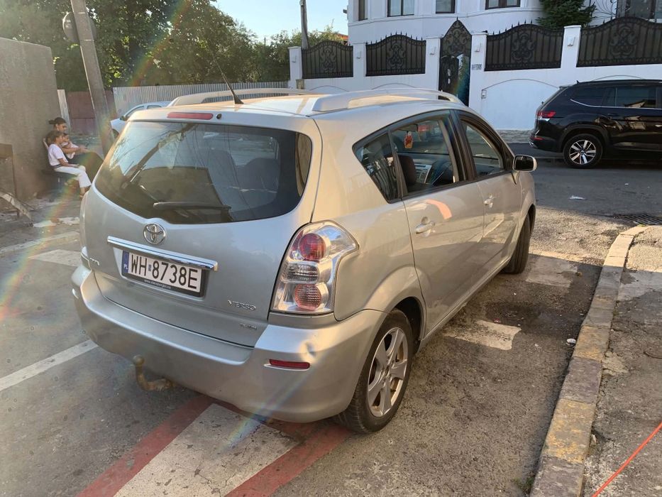 Vând Toyota verso d4d