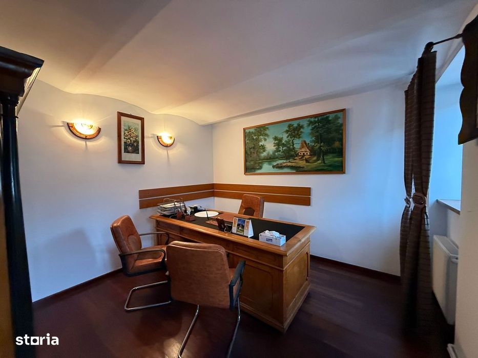 Reducere pret-Spatiu comercial 3 camere + CURTE, gata de utilizare