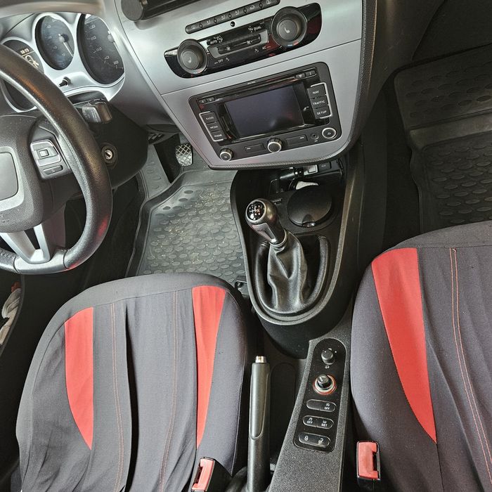 SEAT Leon Copa Style 1.2 TSI 105 CP | 2011 | Climatronic | Încălzire scaune | Navi | Bluetooth