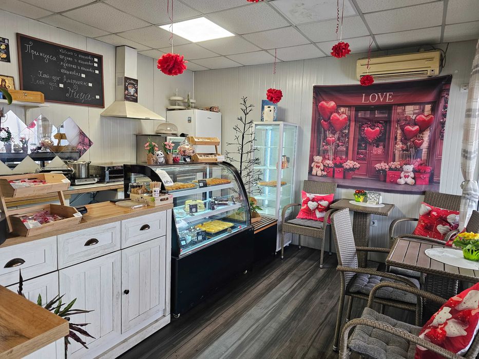 Продавам фирма с оборудване за сладкарница