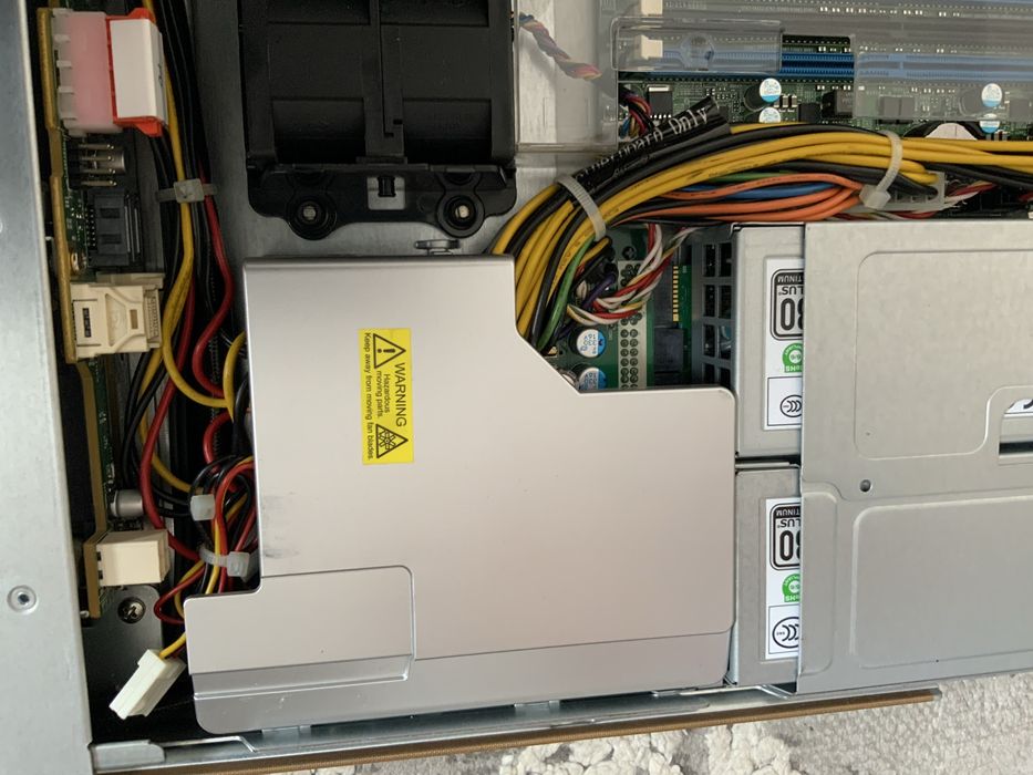 Server nou Supermicro X10DRW-i 2xE5-2620v4, DDR4 ECC, 10x 2.5 HDD/SSD + caddys