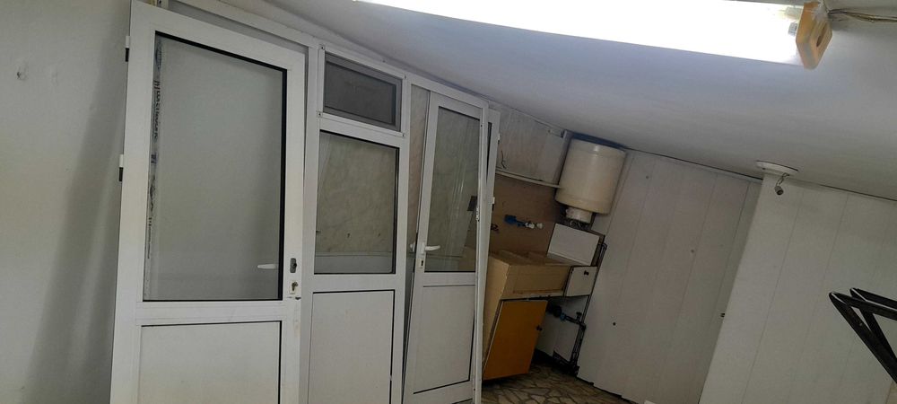 Алуминиеви врати