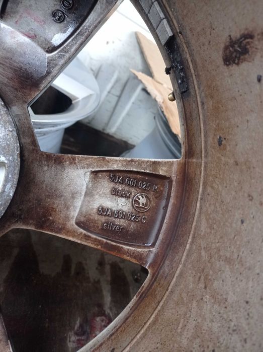 17 5x100 SKODA RAPID/FABIA/SCALA Оригинални-Внос от Австрия