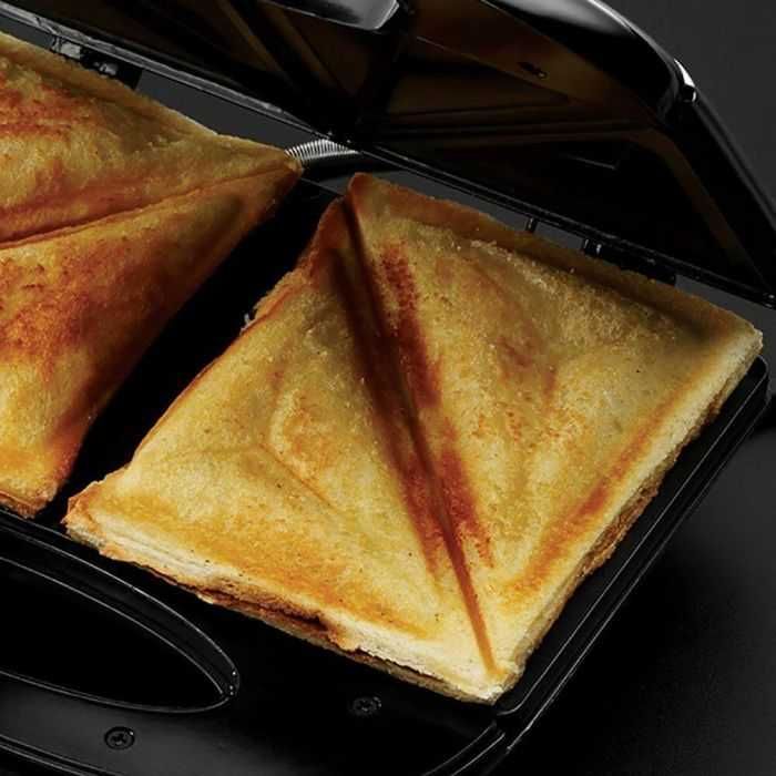 Toaster Sandwich Maker Russell Hobbs NOU