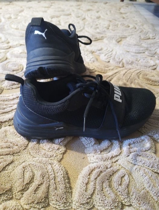Vând papuci noi purtați de câteva ori urgent!!doar azi sunt din Onești
