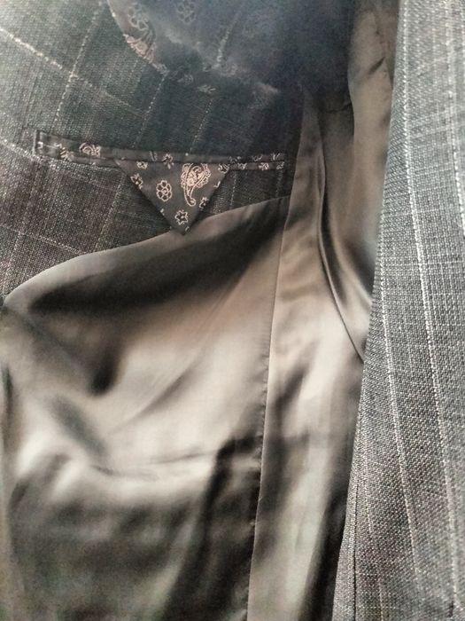 Продам мужеской костюм тройка!!!