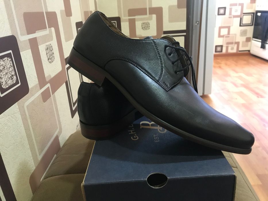 Мужские туфли темно-синего цвета