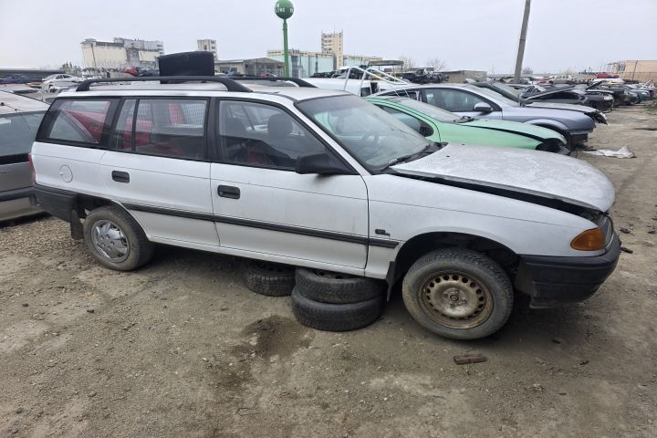 Delcou Opel Astra 1994 1.4 MT (60 hp)