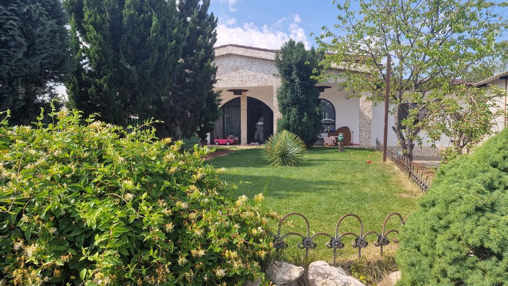 vand casa valea voievozilor  +  sediu firma de cc 250mp hala