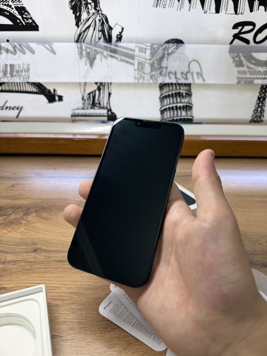 Срочно! Продам айфон 13