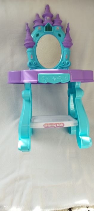 Детска тоалетка за малки кокетки