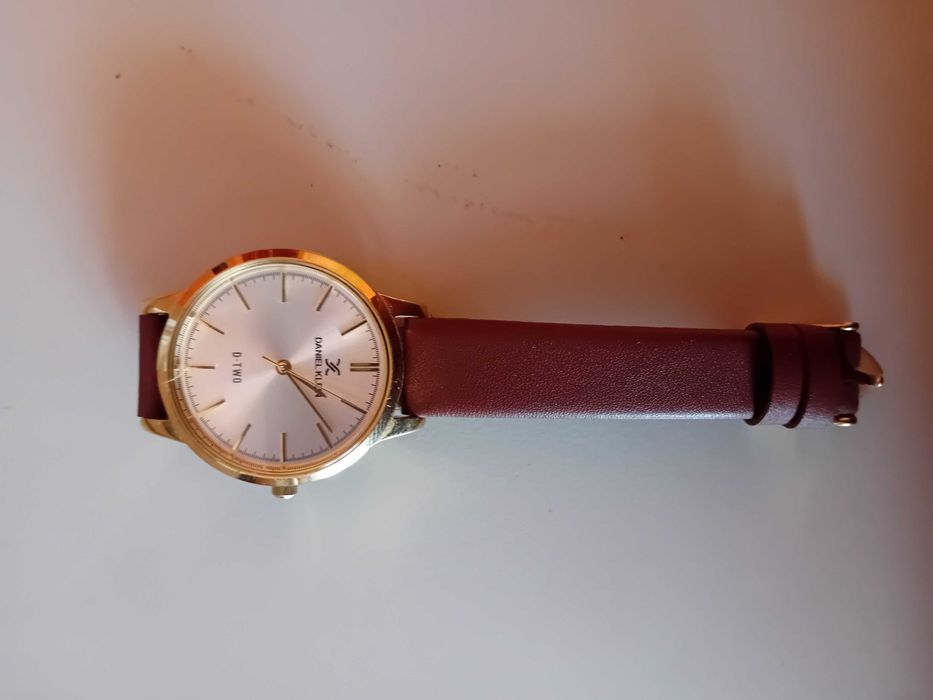 Ceas Daniel Klein din piele & auriu elegant