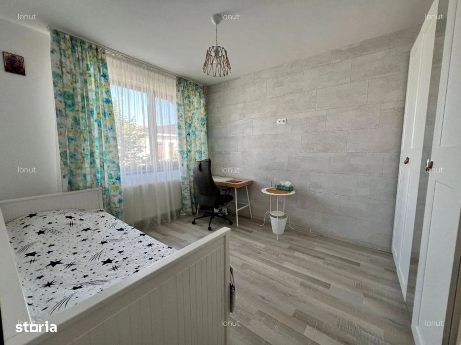 Oferim spre inchiriere casa/vila 4 camere