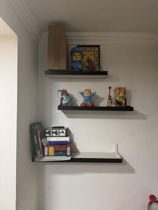 Продам стол с полками