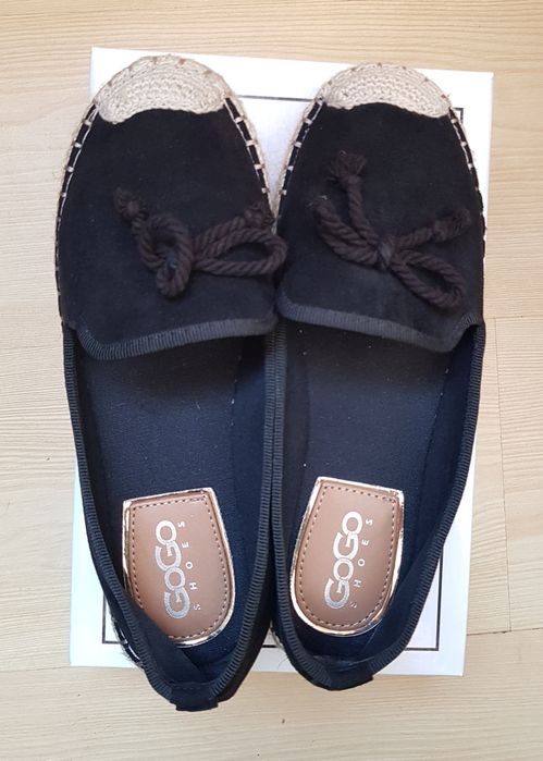 Дамски велурени обувки