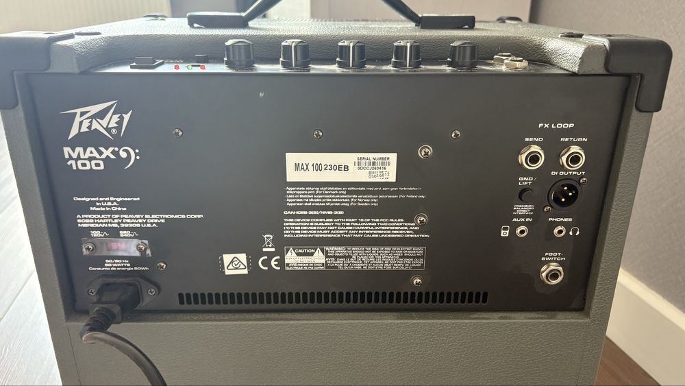 Басовый Комбоусилитель Peavey MAX100