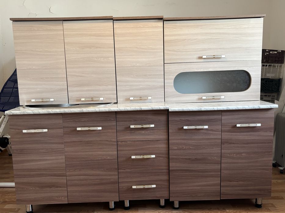 Кухонный шкаф б/у сатылады