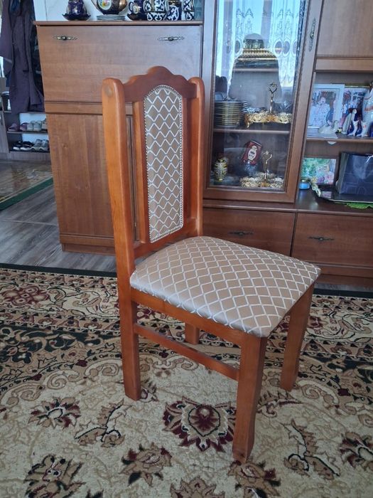 Стулья новые с чехлом