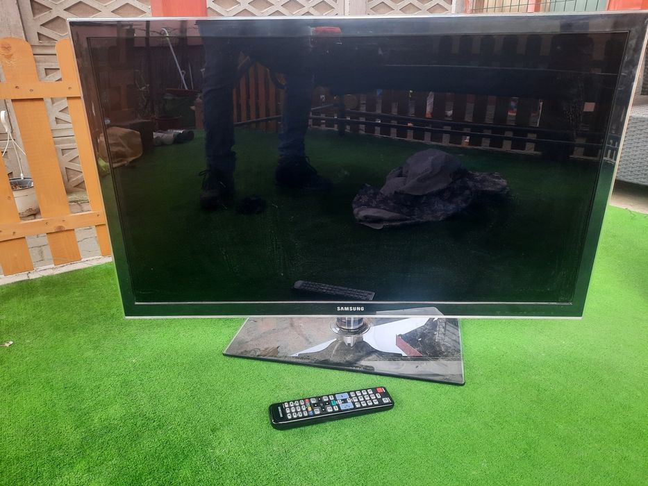 TV Samsung LED 100 cm