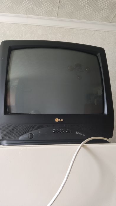 Продам Телевизор lg