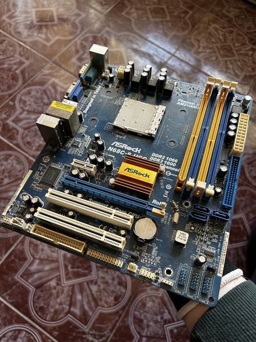 Дънна платка ASRock