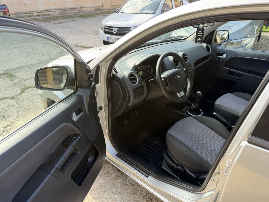 FORD Fusion 2011 — imagine 5